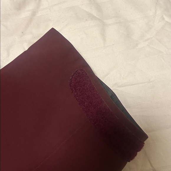 Arc'teryx Women's Sentinel Gore-Tex Snow Ski Jacket - Picture 5 of 8